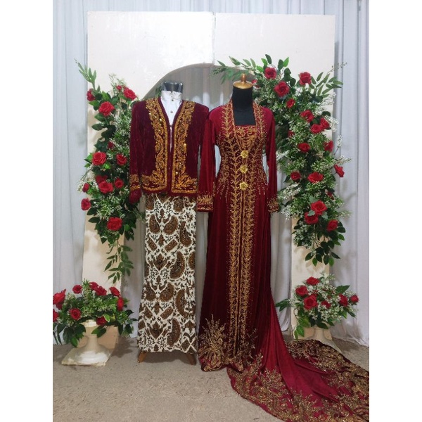 preloved sepasang kebaya adat jawa bludru kutu baru warna merah maroon
