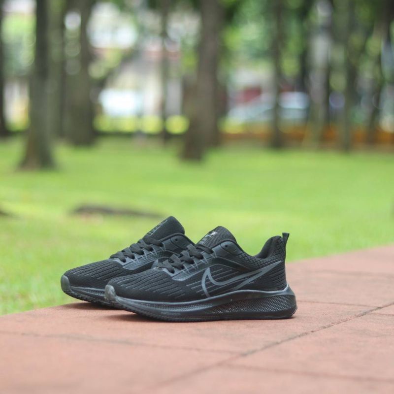 Sepatu Sneakers Olahraga Lari Running Zoom Pria Murah Size 40 41 42 43 44 Import