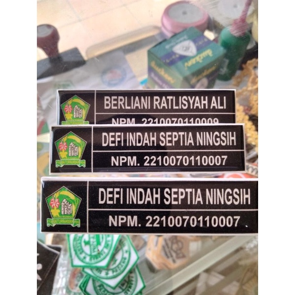 

nama dada/nametag/nama pegawai