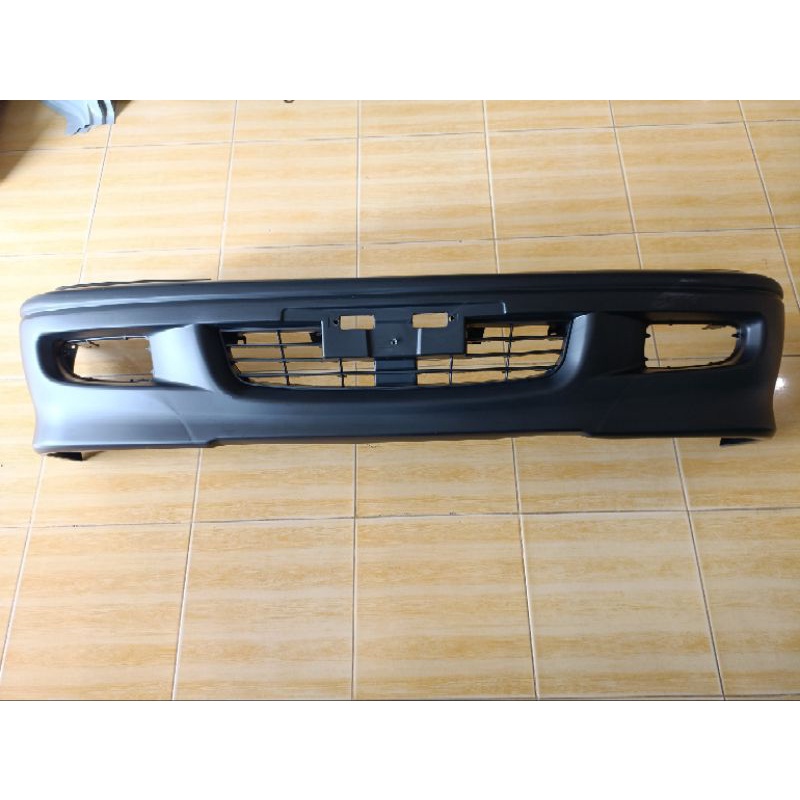 Bumper depan Toyota Kijang Krista tahun 2000