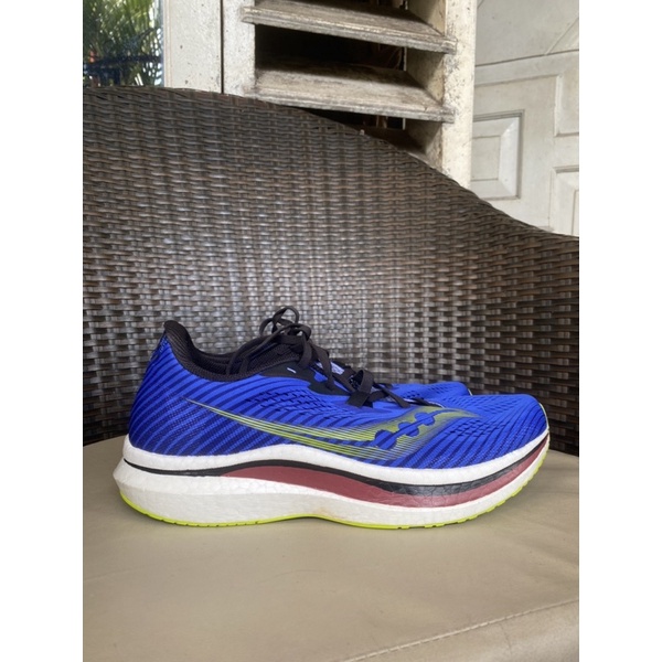 Preloved Sepatu Running Saucony Endorphin Pro 2 Men Biru