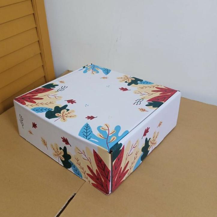 

⍐ BOX 27x27x10 cm (PUDING) Box/Karton/Paking/Polos/Hampers/Tart/Puding セ