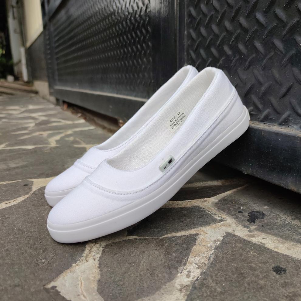 [PRODUK DQPKP] SEPATU WANITA SLIP ON 05 PUTIH POLOS.SEPATU SLIP ON QTL