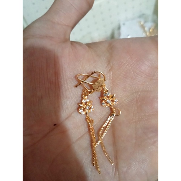 Anting jurai bunga