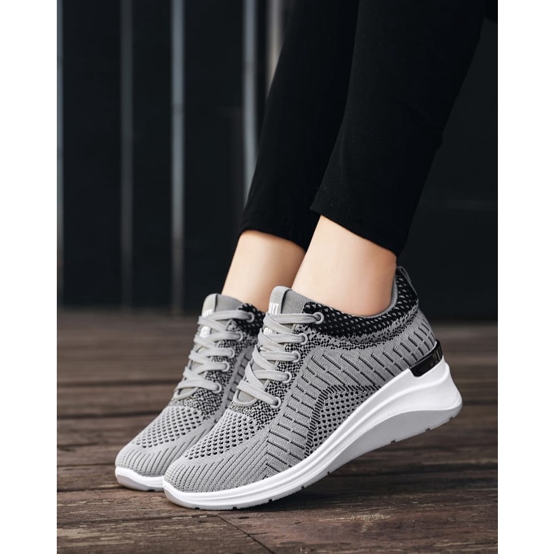 TOPGROSIR &quot;FREE BOX&quot; LV0194 Sepatu Sneakers Wanita Import Model Tinggi