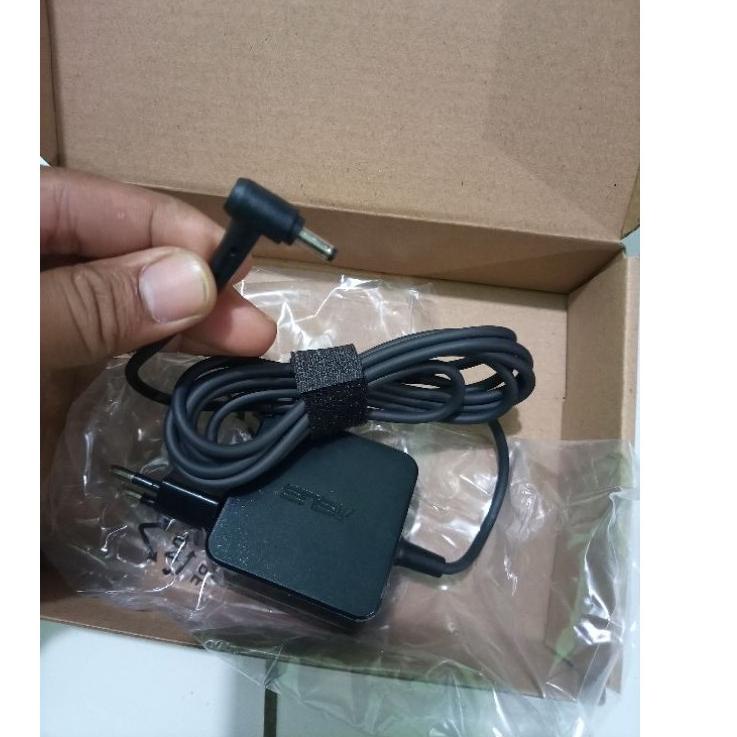 Banyak Dipakai.. CHARGER LAPTOP ASUS/CHARGER NOTEBOOK ASUS E203M E203MAH E203N E203NAH F201E X200 S2