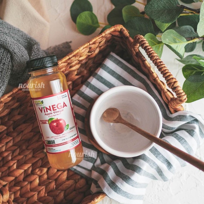 

Vinega, Apple Vinegar (cuka apel alami) with the mother 250 ml