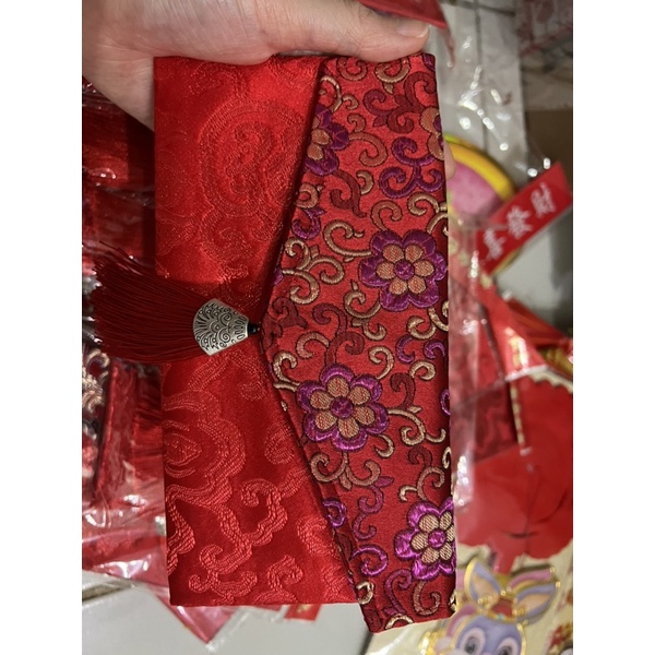 

DOMPET ANGPAO MERAH UNTUK IMLEK RANDOM MOTIF