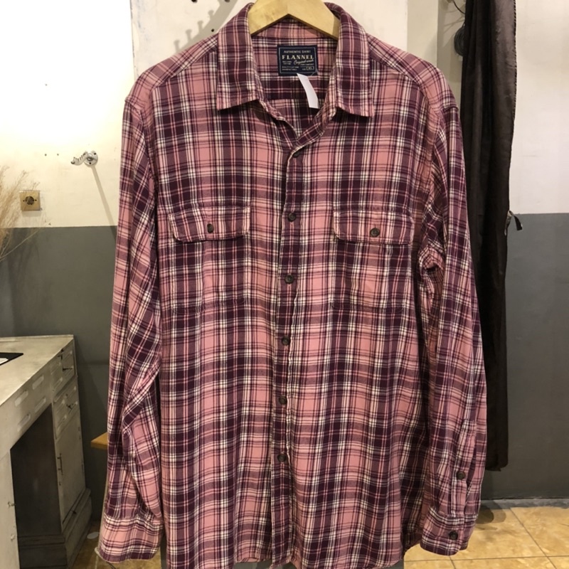 kemeja flannel uniqlo second size XL