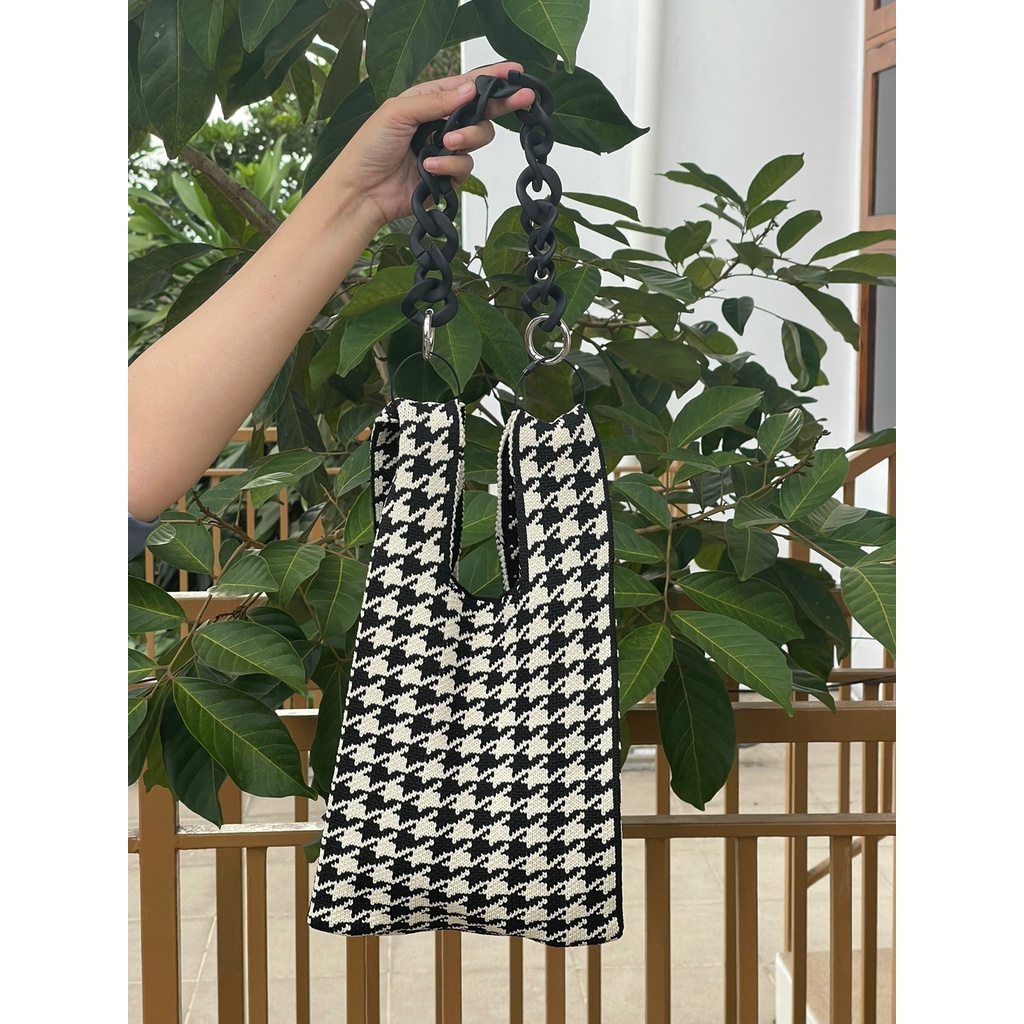 KOREAN SMALL HOUNDSTOOTH BNW WITH MATTE CHAIN BLACK | TAS RAJUT / TOTE BAG / TAS KEKINIAN / KOREAN T