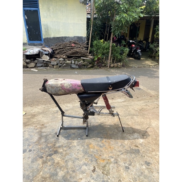 BODY SET RANGKA GL100 TATANAN BARU set arm sekok tengki ori