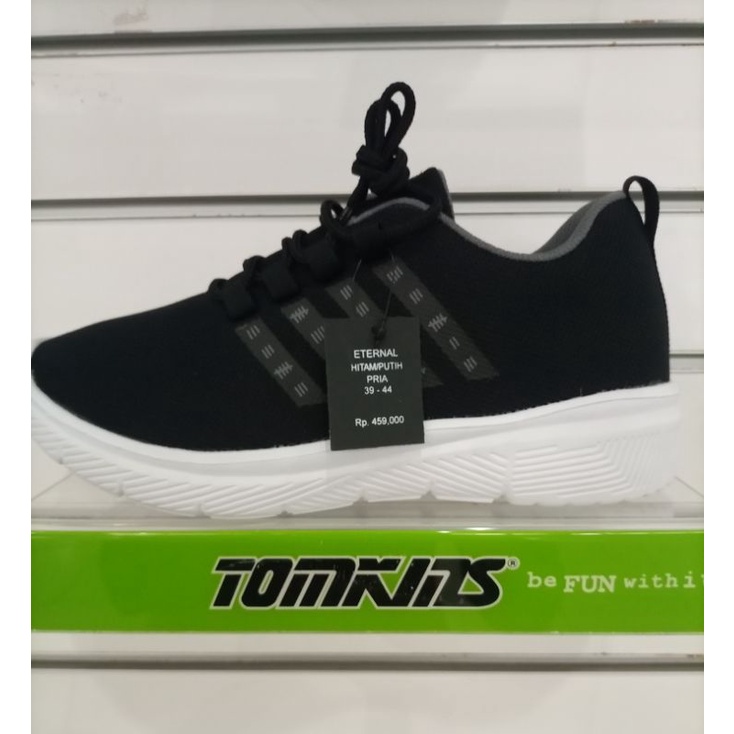 Sepatu Tomkins Eternal hitam/putih