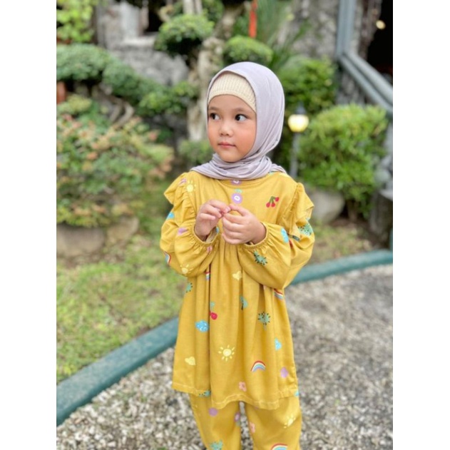 Smilee Eliza Set 1-5 Tahun Lucuna Setelan Panjang Ruffle Rayon Lebaran / Tunik Set Raya / Pakaian Muslim Anak Perempuan CBKS