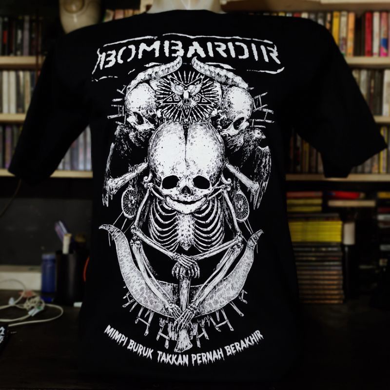 KAOS BAND PUNK BOMBARDIR