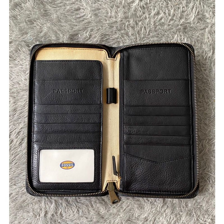 Passport Case Fossil Preloved