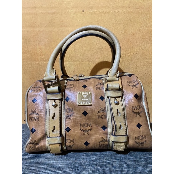 preloved speedy MCM original auth kulit asli tebal dan berat