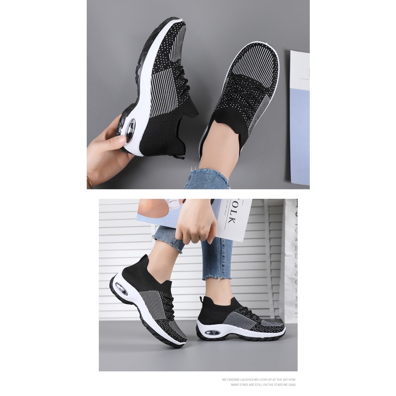 Sepatu Sneakers Wanita Slipon Simple Trendy - 518