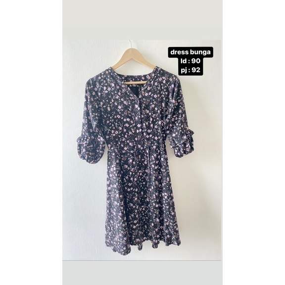 dress bunga-bunga/dress preloved/ dress preloved murah/dress preloved terawat