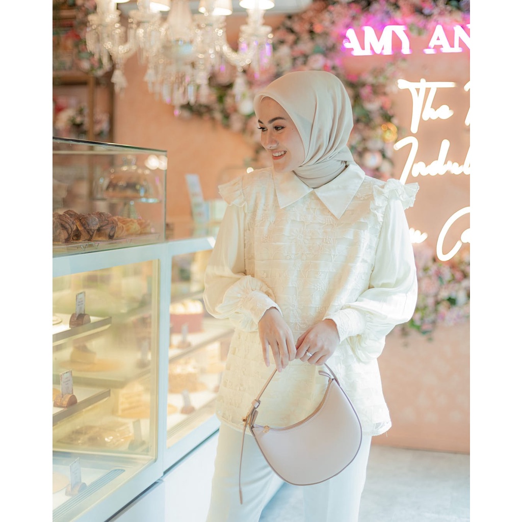 ANDIRA TOP IVORY - SIMPLYVEEWEE