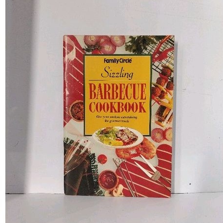 BARBECUE COOKBOOK FAMILY CIRCLE SIZZLING