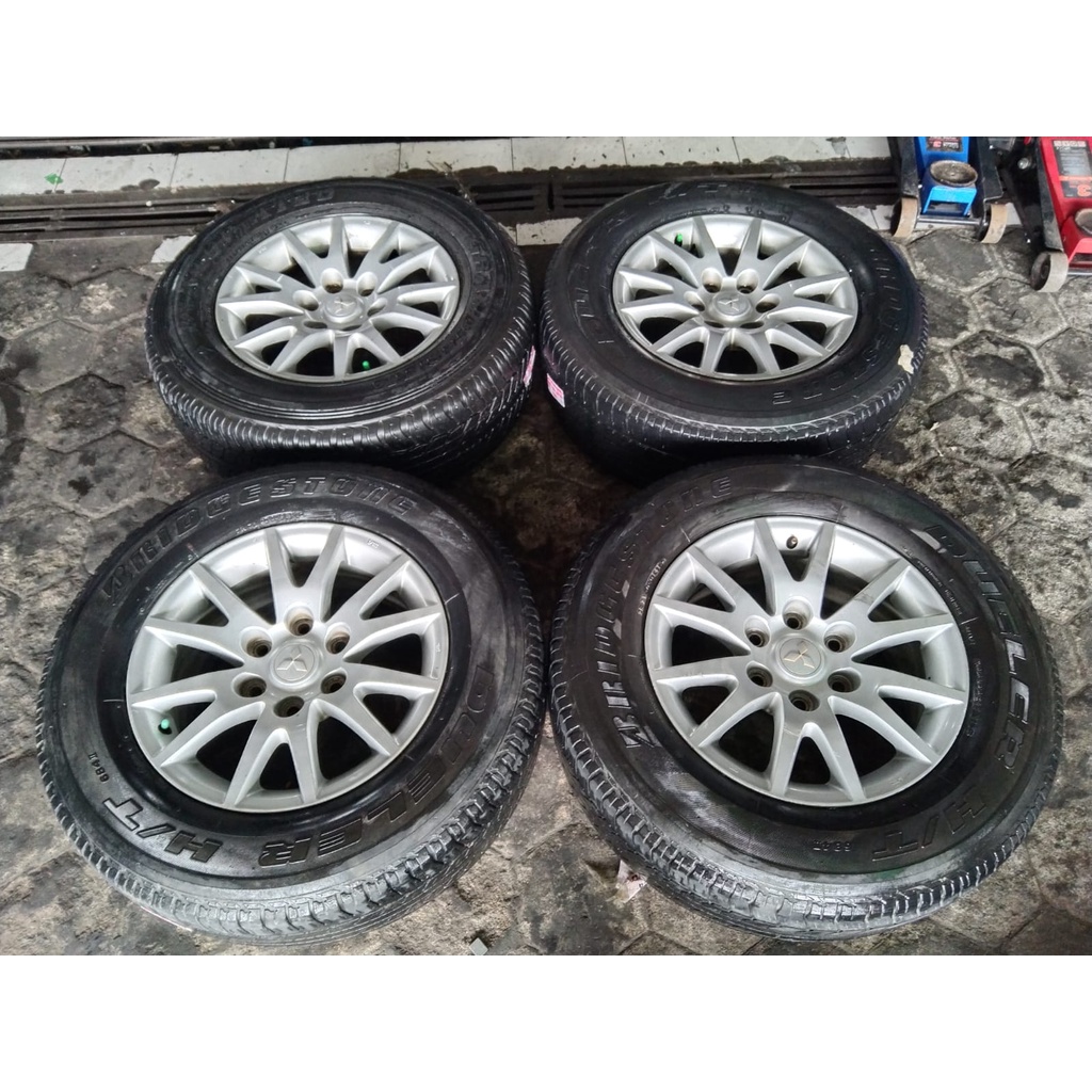 Jual Velg Mobil Bekas Mobil Standar Pajero Old Ring 17x7,5 Pcd 6x139,7