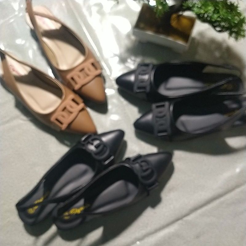 Pansus Cewek Karet Belakang , Elganio
