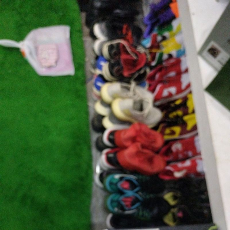 BORONGAN SEPATU