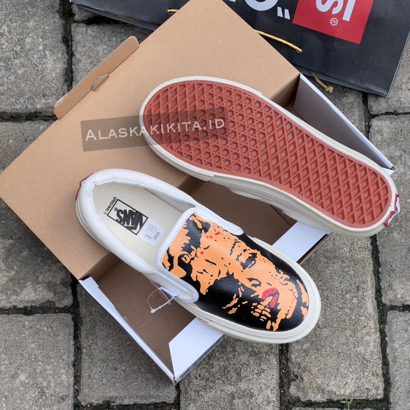 Sepatu Vans Slip On Madness Made In China Unisex Pria Wanita &quot;import quality&quot; Bonus Kaos Kaki