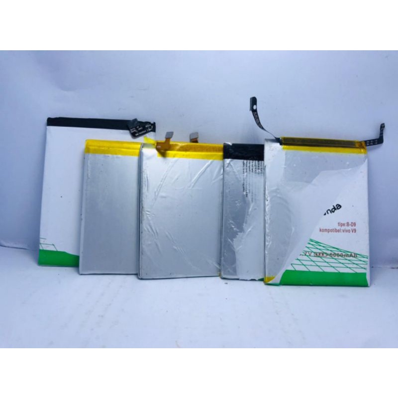 Baterai polymer random