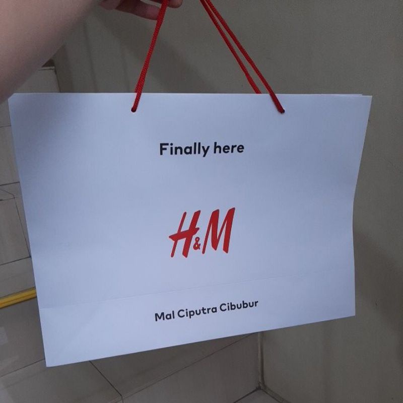 paper bag H&M tote bag H&M