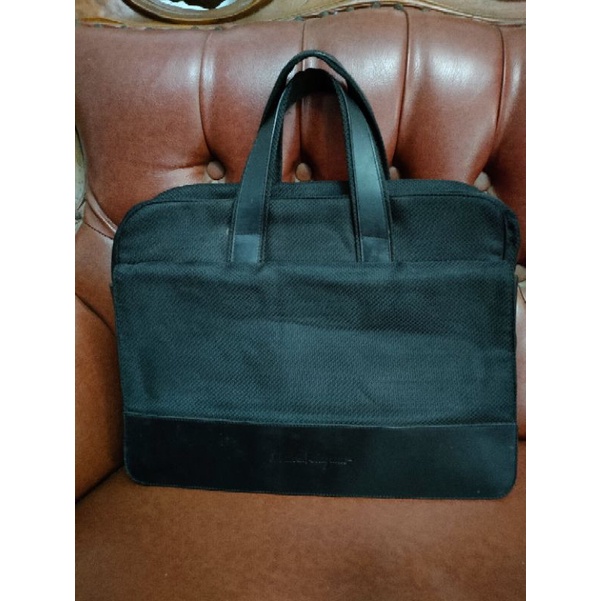 PL Tas Kerja Pria bisa di Sling merk Salvatore Ferragamo