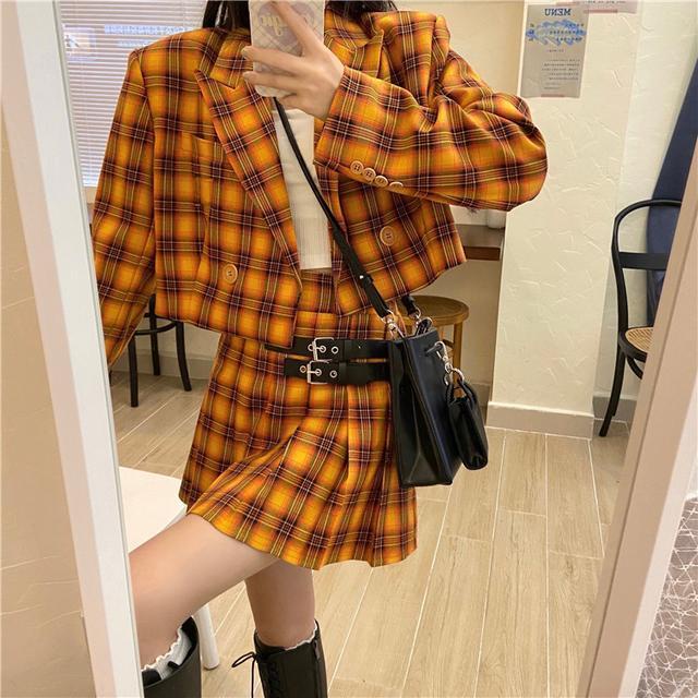 Suhao one-piece suit Chic fried street girl bisa asin atau manis jaket jas pendek + rok lipit kotak-kotak pinggang tinggi