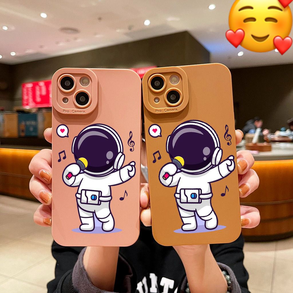 Softcase Motif Astronot CC33 for Xiaomi Redmi A1 A1+ 2022 4A 4X 5A 6A 7 7A 8 9 9A 9i 9C 9T 10 10C 11 11T 12 Note 4 4X 5A 5 7 8 9 10s 11s S2 Poco C40 F3 F4 M3 M4 M5 X3 NFC GT Pocophone 5G Prime Pro