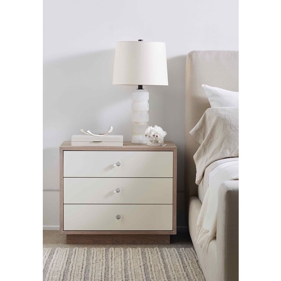 meja nakas samping tempat tidur