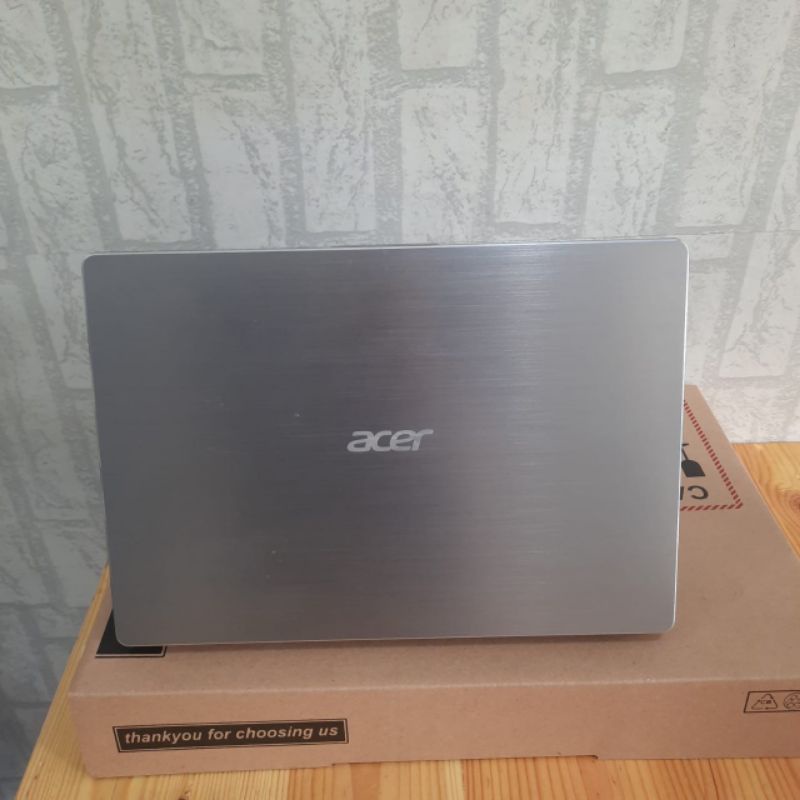 Laptop Acer Swift 3 SF314-54G Cor i5-8250U Ram 4GB/HDD 1Tb  Nvdia MX 150 2GB Layar FHD IPS 1920X1080