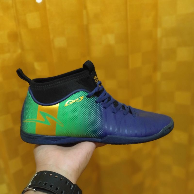 Sepatu Futsal Anak Specs Swervo Thunderbolt Original Ukuran 34 Sepatu Futsal Second Ori Sepatu Futsa