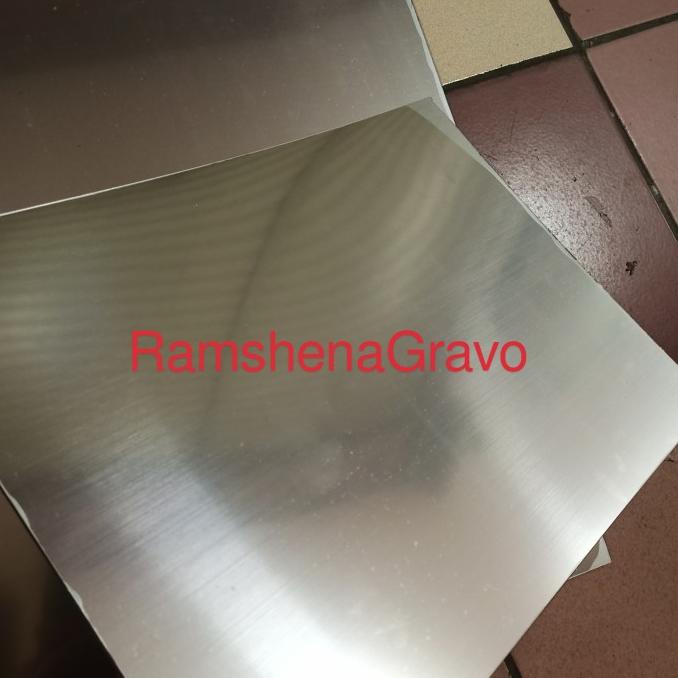 

gravoply /gold&silver/hairline/bahan name tag/30x40cm tebal 1.5mm