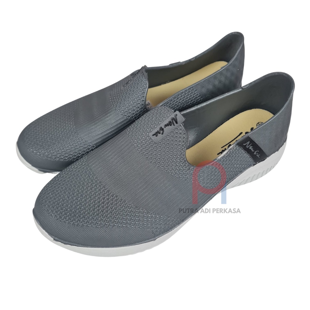 Sepatu Cewek / Perempuan Karet Formal New Era LB 10063