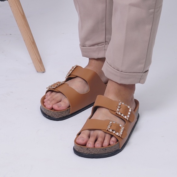 LAPEPA YUK - Dunkenstock KIMMY Sandal Wanita Slop Casual Size 36 - 40 Model Birken Dunkenstok Sol Puyuh Sara Sara Sendal Cewek Kulit Santai Strap Gesper dua Kristal Blink 37 38 39 Warna White Putih Selop Anti Slip Original Shoes ORI Mall Official Store