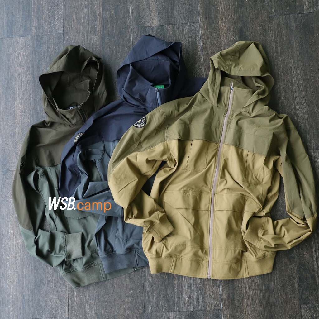 JAKET WINDBREAKER CONSINA -TRAVELLING JACKET - TYPE NAICA