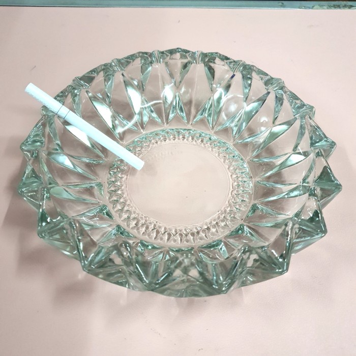 Asbak Rokok Kaca Ashtray SK-1551 KIG