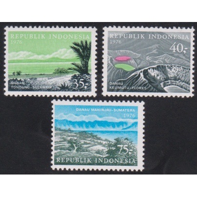 

R 184 PRANGKO PARIWISATA TAHUN 1976 SET LENGKAP MNH MINT NEVER HINGED