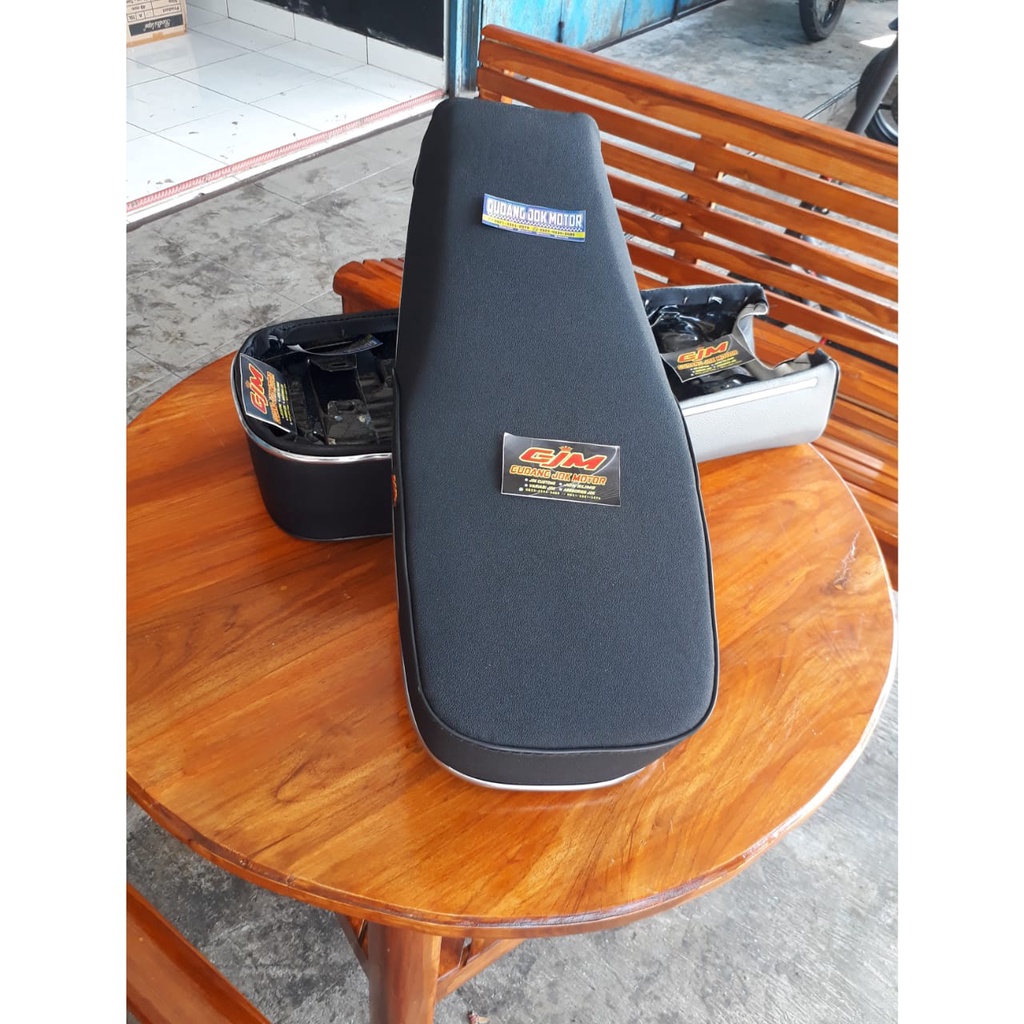 JOK CB KULIT AMPLAS ANTI GEMBOS- Jok CB anti gembos-Jok CB kulit amplas