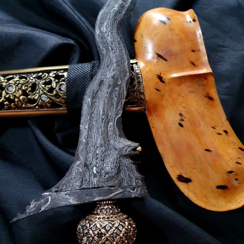 Keris Nogo Siluman Primitif Luk 13