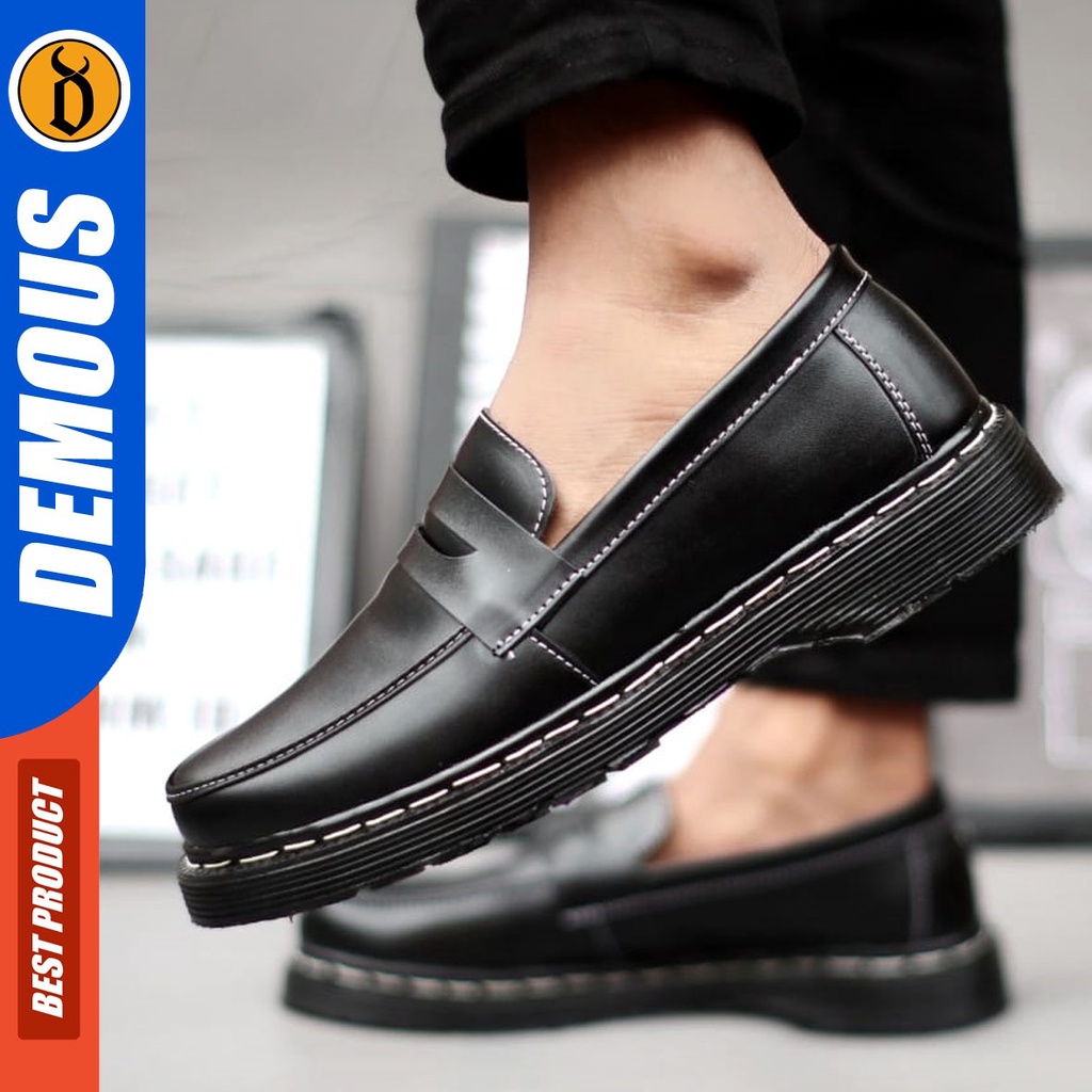 DEMOUS Petruc - Sepatu Loafers Docmart Formal Pantofel Kerja Pria Hitam