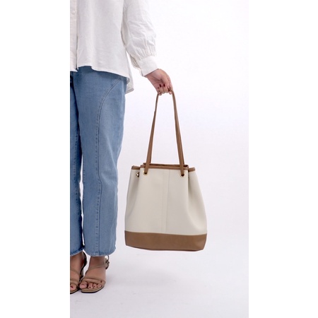 Olivia shopper