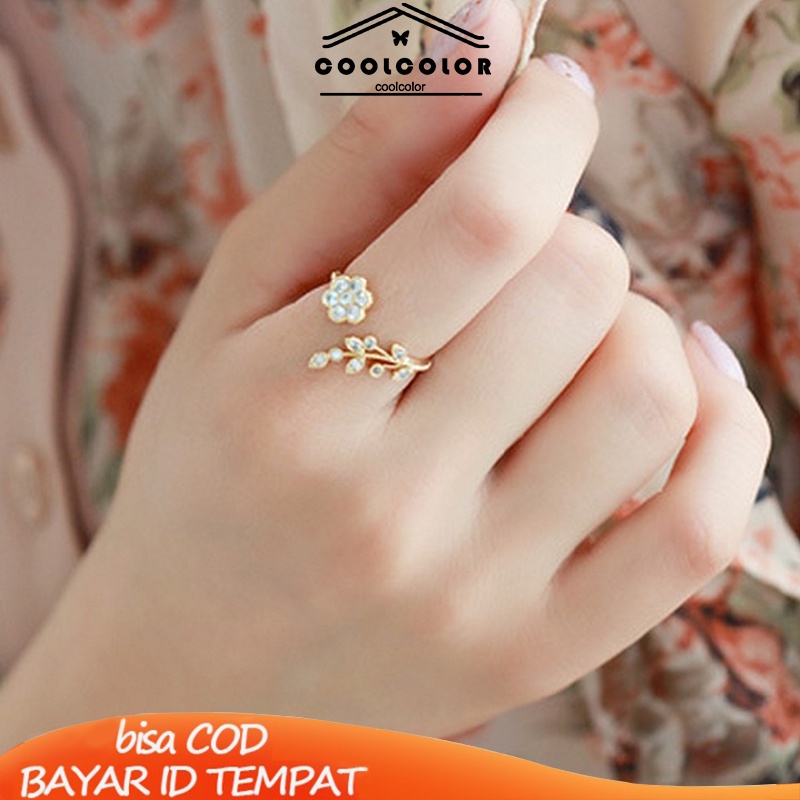 【Ready stock】Perhiasan Wanita Cincin Wanita Mini Bisa Disesuaikan Berlapis Emas Model Bunga Untuk Hadiah fashion murah COD