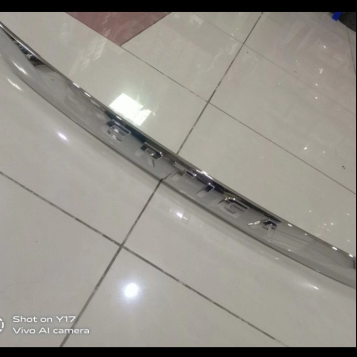 TrunkLid / List Bagasi Suzuki Ertiga 2013 - 2017 Model Tempel