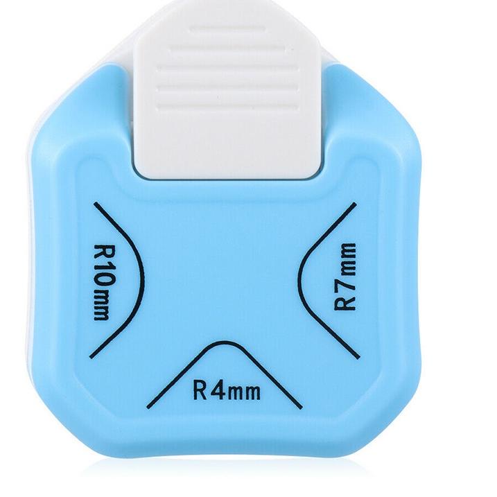

Klik Beli Corner Puncher Rounder Alat Pemotong Sudut Kertas Kartu 3 in 1 R4 R7 R10 Corner Rounder Punch Pemotong Ujung Kertas Plastik 45G..