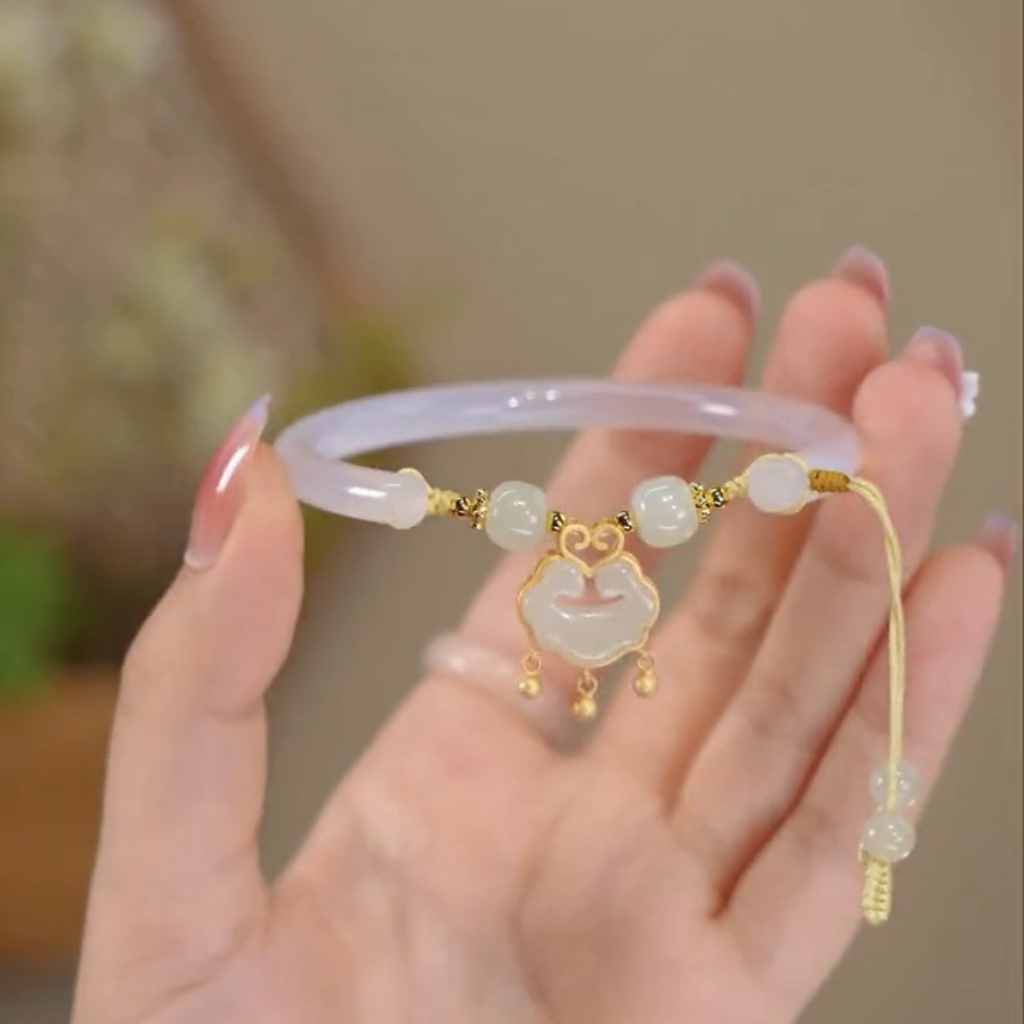 Ruyi Kunci Aman Gelang Fashion Imitasi Hetian Giok Bunga Mawar Giok Kelinci Gelang Adjustable Setengah Berbentuk C Gelang Perempuan